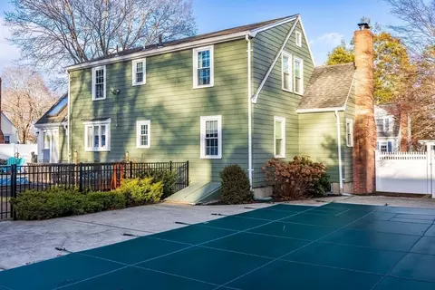 Exterior - 18 Wentworth Rd, Reading, MA 01867 photo 11 of 18