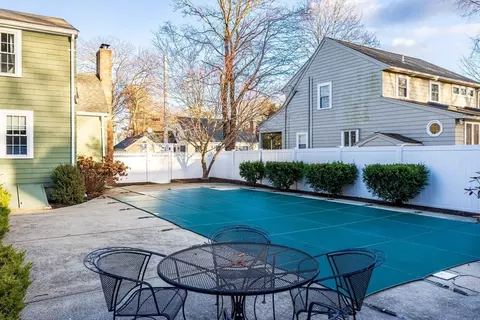 Exterior - 18 Wentworth Rd, Reading, MA 01867 photo 9 of 18