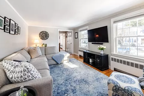 Living - 18 Wentworth Rd, Reading, MA 01867 photo 2 of 2