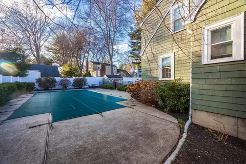 Exterior - 18 Wentworth Rd, Reading, MA 01867 photo 12 of 18