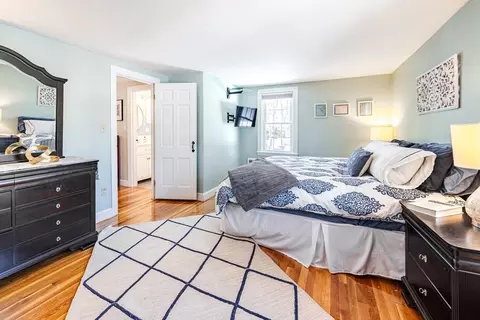 Bedroom - 18 Wentworth Rd, Reading, MA 01867 photo 2 of 4