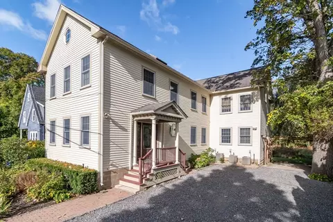 65 Riverview Cir, Wayland, MA 01778