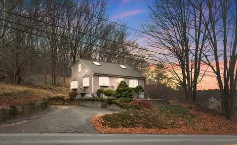 28 Whittier Rd, Haverhill, MA 01830