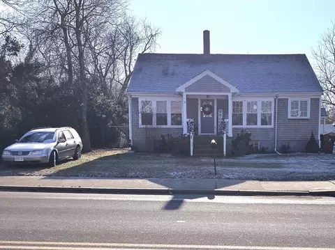 Exterior - 12 Main St, Acushnet, MA 02743 photo 2 of 5