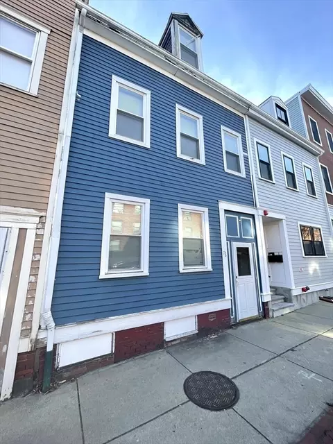 78 Bunker Hill St, Charlestown, MA 02129