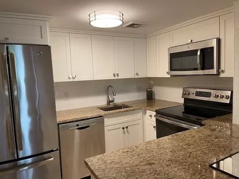 Kitchen - 51 John St #302, Brookline, MA 02446 photo 2 of 3