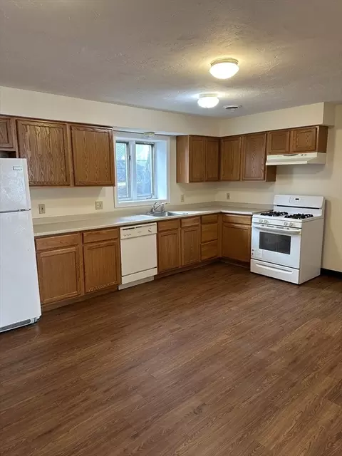 135 Vale St #5, Fall River, MA 02724 photo 4