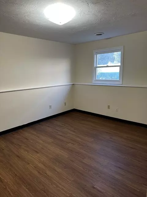 135 Vale St #5, Fall River, MA 02724 photo 6