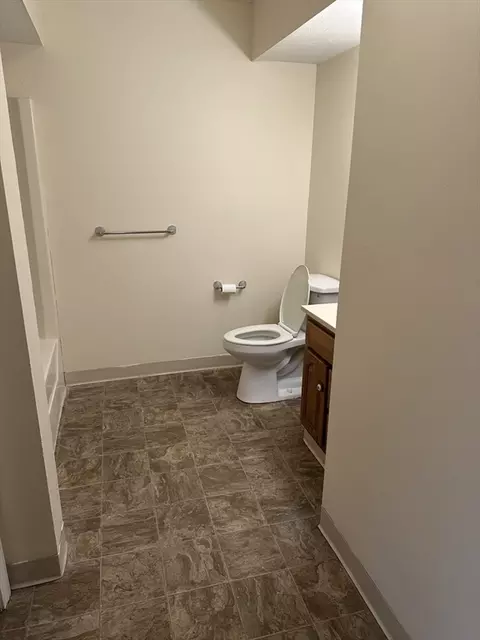 135 Vale St #5, Fall River, MA 02724 photo 10