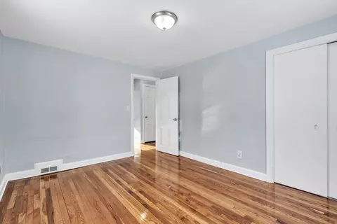 Bedroom - 138 Ardmore St, Springfield, MA 01104 photo 2 of 9