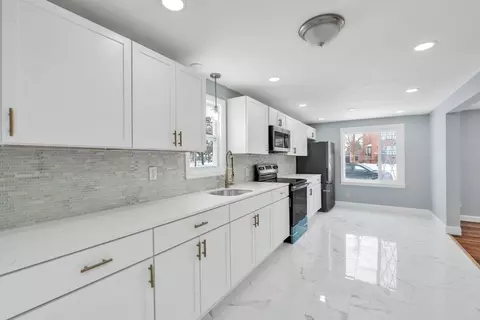 Kitchen - 138 Ardmore St, Springfield, MA 01104 photo 1 of 3