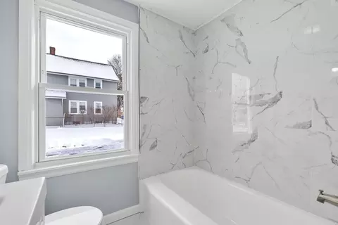 Bath - 138 Ardmore St, Springfield, MA 01104 photo 2 of 4