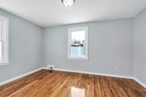 Bedroom - 138 Ardmore St, Springfield, MA 01104 photo 3 of 9