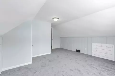 Bedroom - 138 Ardmore St, Springfield, MA 01104 photo 8 of 9