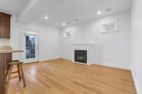 590 E 3rd St #2, Boston, MA 02127 photo 9