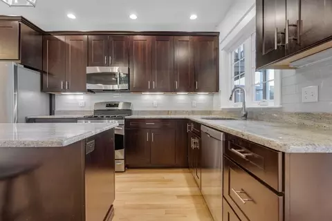 590 E 3rd St #2, Boston, MA 02127 photo 3