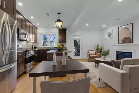 590 E 3rd St #2, Boston, MA 02127 photo 4