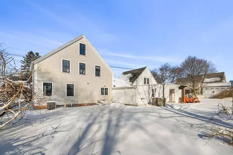 Exterior - 201 Main St, Rowley, MA 01969 photo 5 of 6