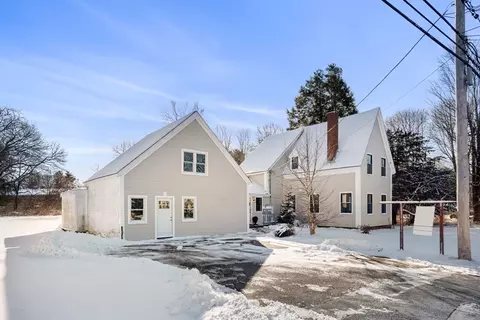 Exterior - 201 Main St, Rowley, MA 01969 photo 2 of 6