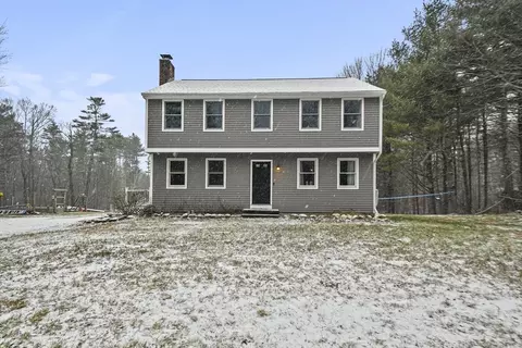 127 Vine St, Douglas, MA 01516