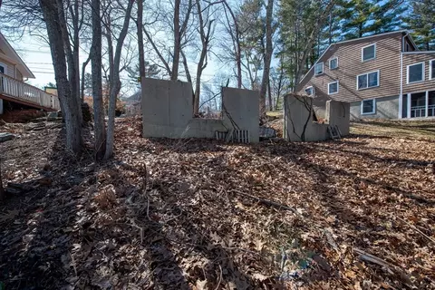 38 Taylor St, Georgetown, MA 01833 photo 7