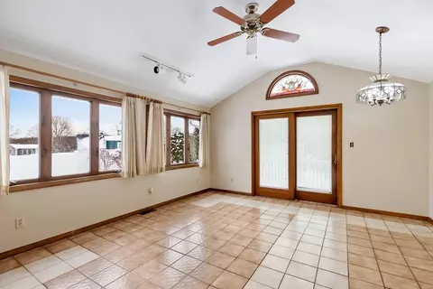 Living - 25 Lothrop St, Saugus, MA 01906 photo 1 of 4