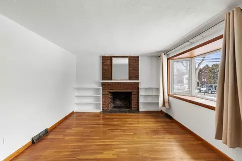 Living - 25 Lothrop St, Saugus, MA 01906 photo 3 of 4