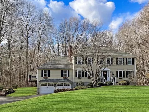 32 Granite St, Hopkinton, MA 01748