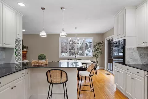 30 Duck Rd, Reading, MA 01867 photo 13