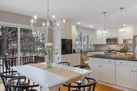 30 Duck Rd, Reading, MA 01867 photo 11