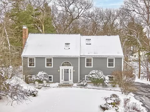 30 Duck Rd, Reading, MA 01867 photo 2