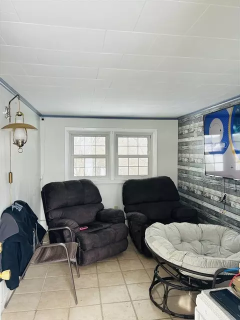 9 Grandview Ave, Webster, MA 01570 photo 9
