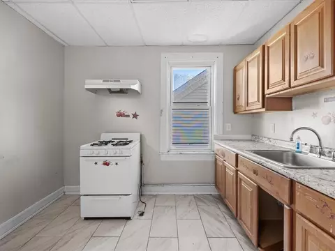 81-89 Crawford St, Fall River, MA 02724 photo 17
