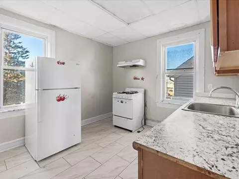 81-89 Crawford St, Fall River, MA 02724 photo 16