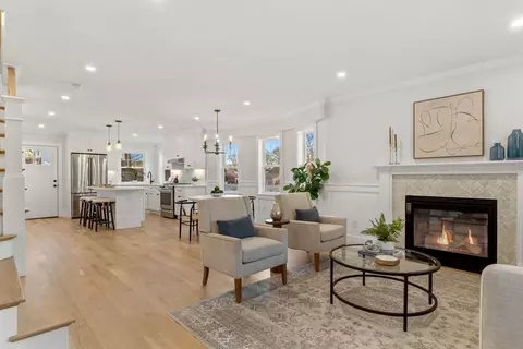216 Washington St #216, Westwood, MA 02090