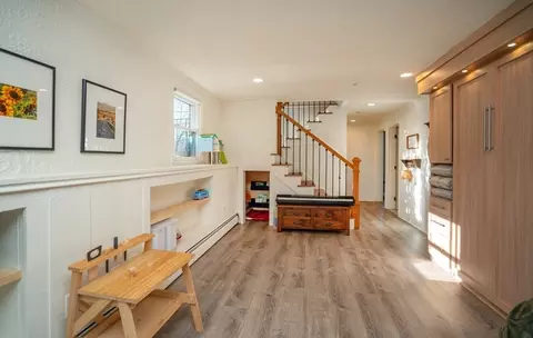 Entry Way - 38 Cole, Beverly, MA 01915 photo 4 of 6