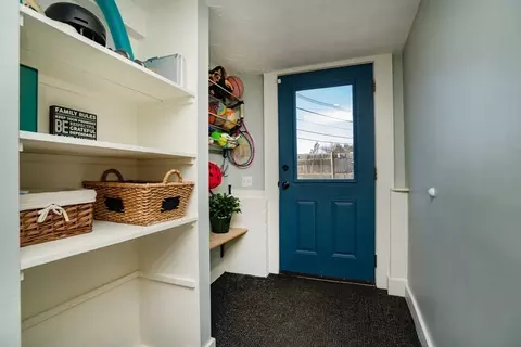 Entry Way - 38 Cole, Beverly, MA 01915 photo 5 of 6