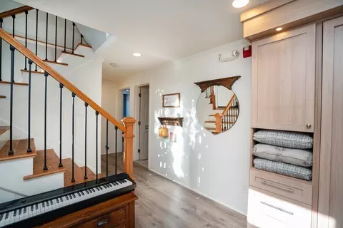 Entry Way - 38 Cole, Beverly, MA 01915 photo 3 of 6