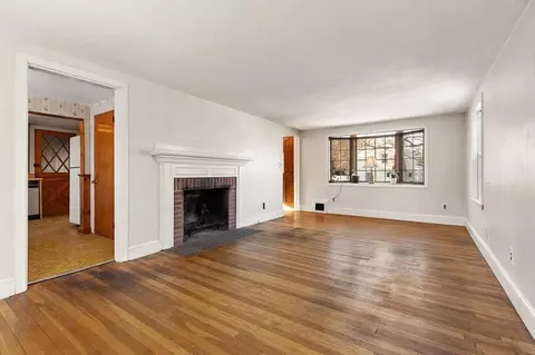 Living - 88 Wescroft Rd, Reading, MA 01867 photo 2 of 2
