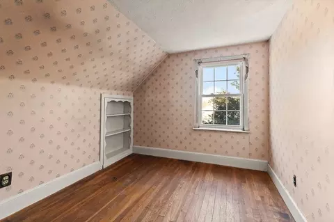 Bedroom - 88 Wescroft Rd, Reading, MA 01867 photo 2 of 3