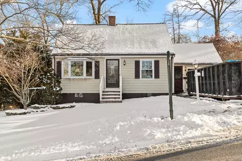 Exterior - 88 Wescroft Rd, Reading, MA 01867 photo 2 of 7