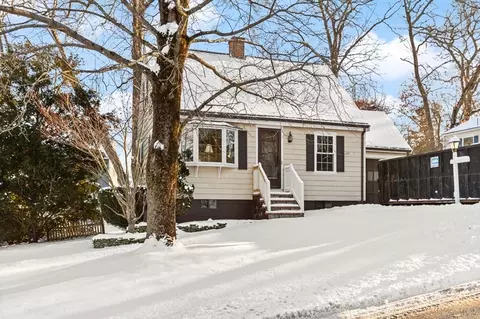 Exterior - 88 Wescroft Rd, Reading, MA 01867 photo 3 of 7