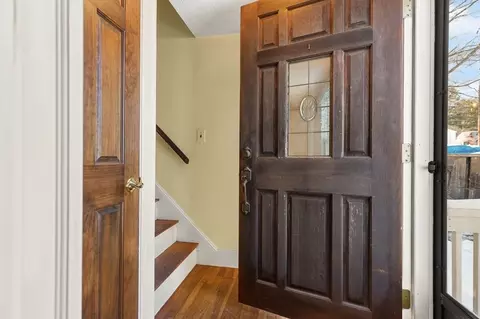 Entry Way - 88 Wescroft Rd, Reading, MA 01867 photo 2 of 2