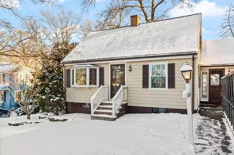 88 Wescroft Rd, Reading, MA 01867