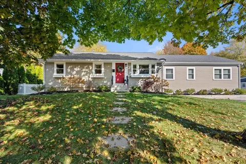 Exterior - 14 Leonard St, Hingham, MA 02043 photo 1 of 2