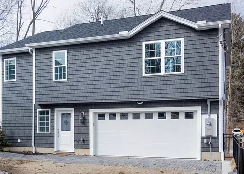 12 Meadow Ln # A, Worcester, MA 01602