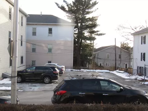 Exterior - 1 Lund St, Worcester, MA 01607 photo 4 of 4