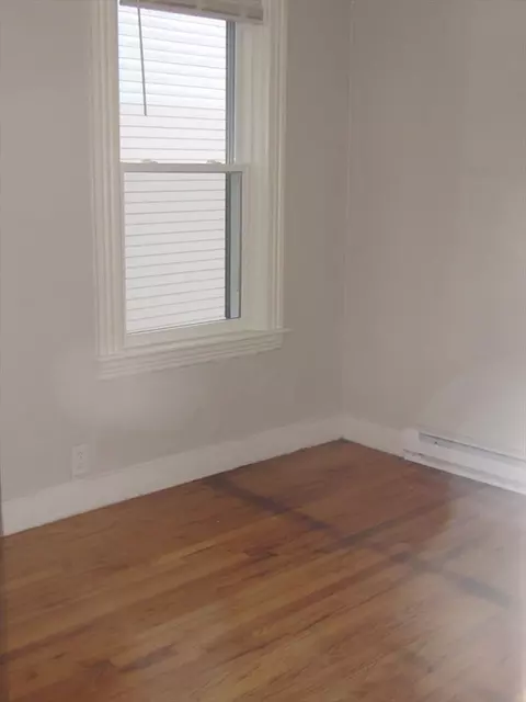 Bedroom - 1 Lund St, Worcester, MA 01607 photo 4 of 6