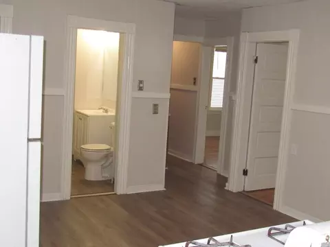 Entry Way - 1 Lund St, Worcester, MA 01607 photo 2 of 2