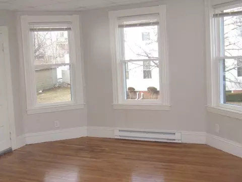 Living - 1 Lund St, Worcester, MA 01607 photo 4 of 4